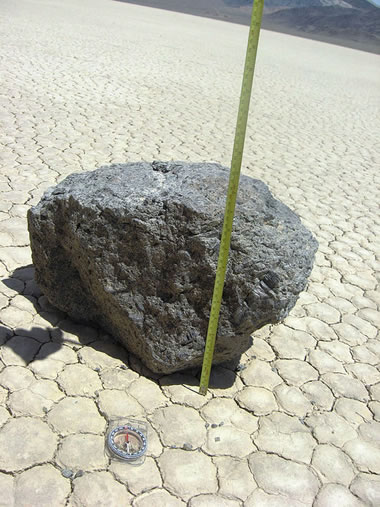 racetrack-playa-sliding-rocks-largerock