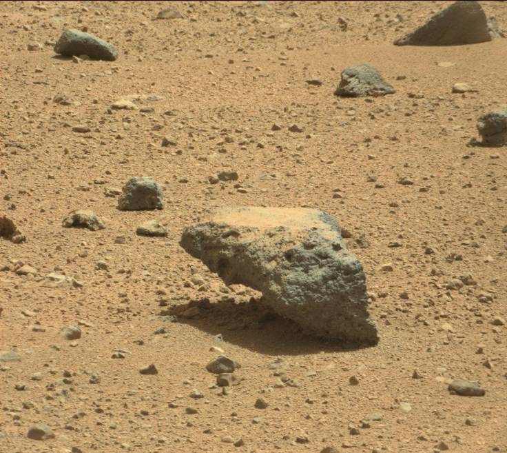 A closer look at a rock that appears to defy gravity on the surface of Mars. Image credit: JPL/NASA-Caltech