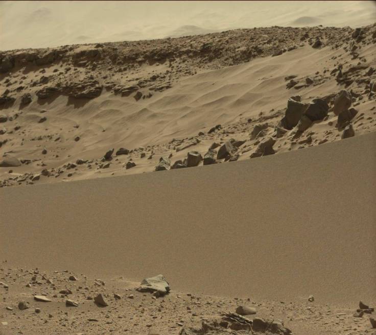The sand dune at dingo gap.  Image  from sol 527. Credit: JPL/NASA/MSSS