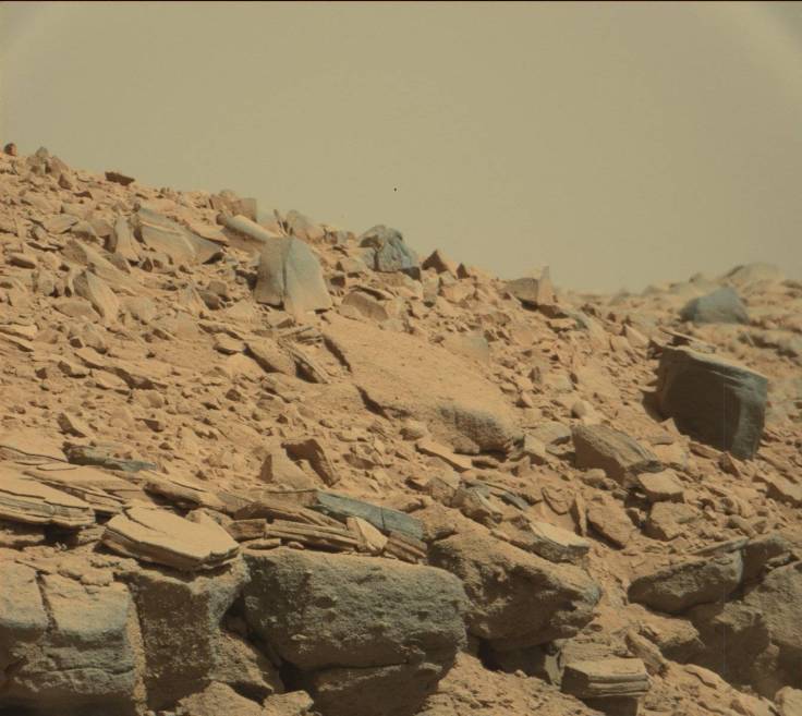 0529MR2092005000E1Dingo-gap-rocks-sedimentary-gale-crater