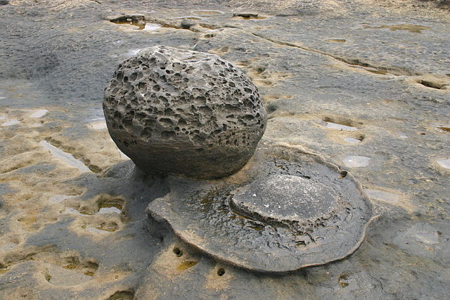 2009 concretion Point Loma 