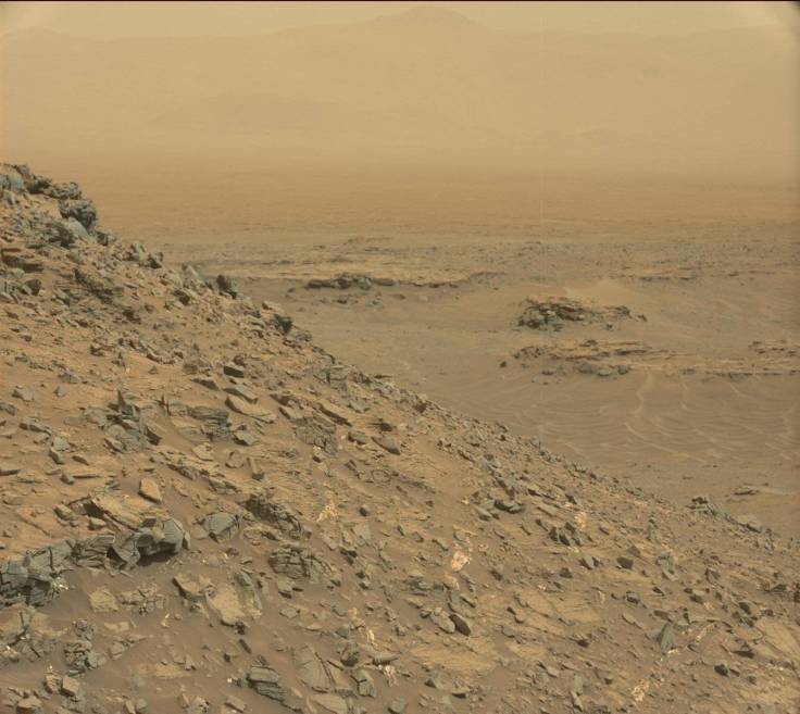 dustyDay-lookinttowardcraterrim0950ML0041760080403287E01_DXXX